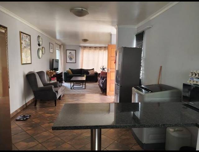 2 BEDROOM APARTMENT FOR SALE IN CRESTA